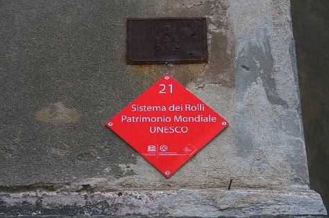 2009 (37)