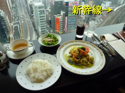 ���ۥƥ�����������饦��