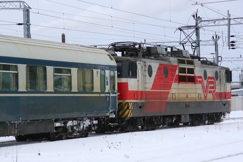 1102 (17)
