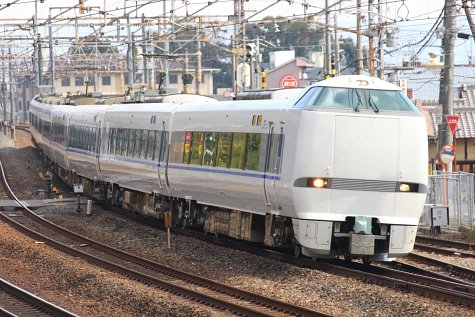6R3U4541