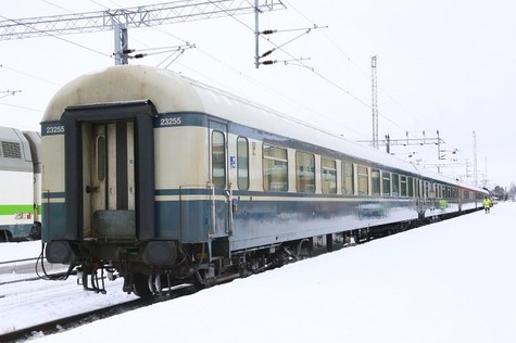 1102 (37)
