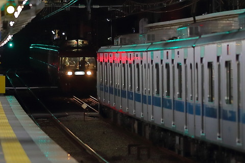 2044 (2)