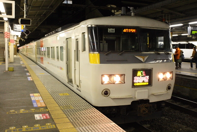 6R3U7658