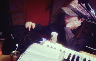 2014-04-22-22-21-25_deco
