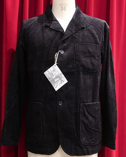 eg2018fw_235_Black_01