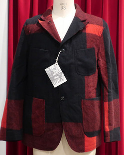 eg2018fw_247_Blk_01