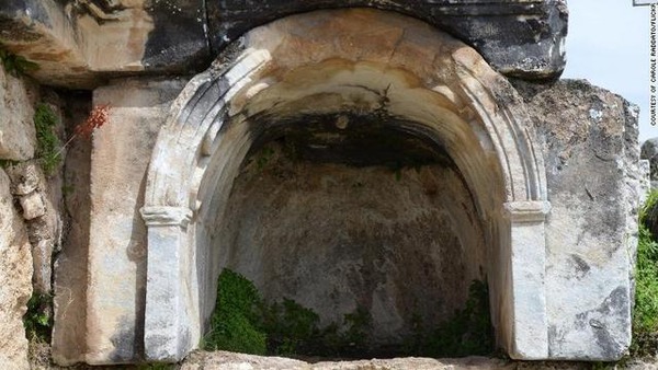 gates-to-hell-hierapolis_002