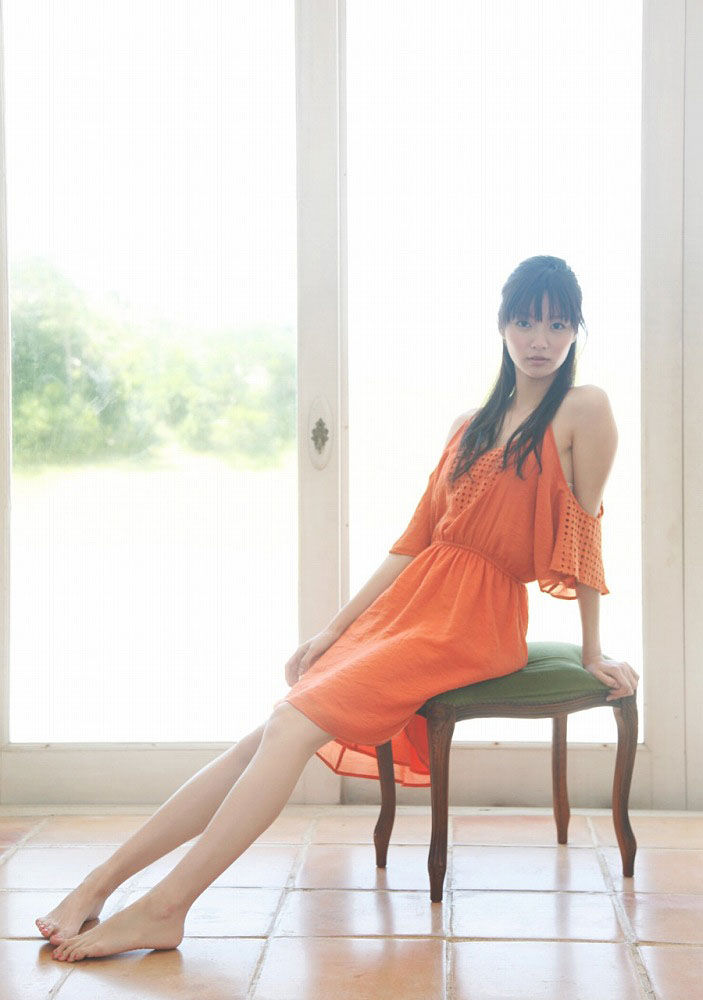 8頭身美人の新川優愛ちゃん画像まとめ。40枚:すももちゃんねる様
