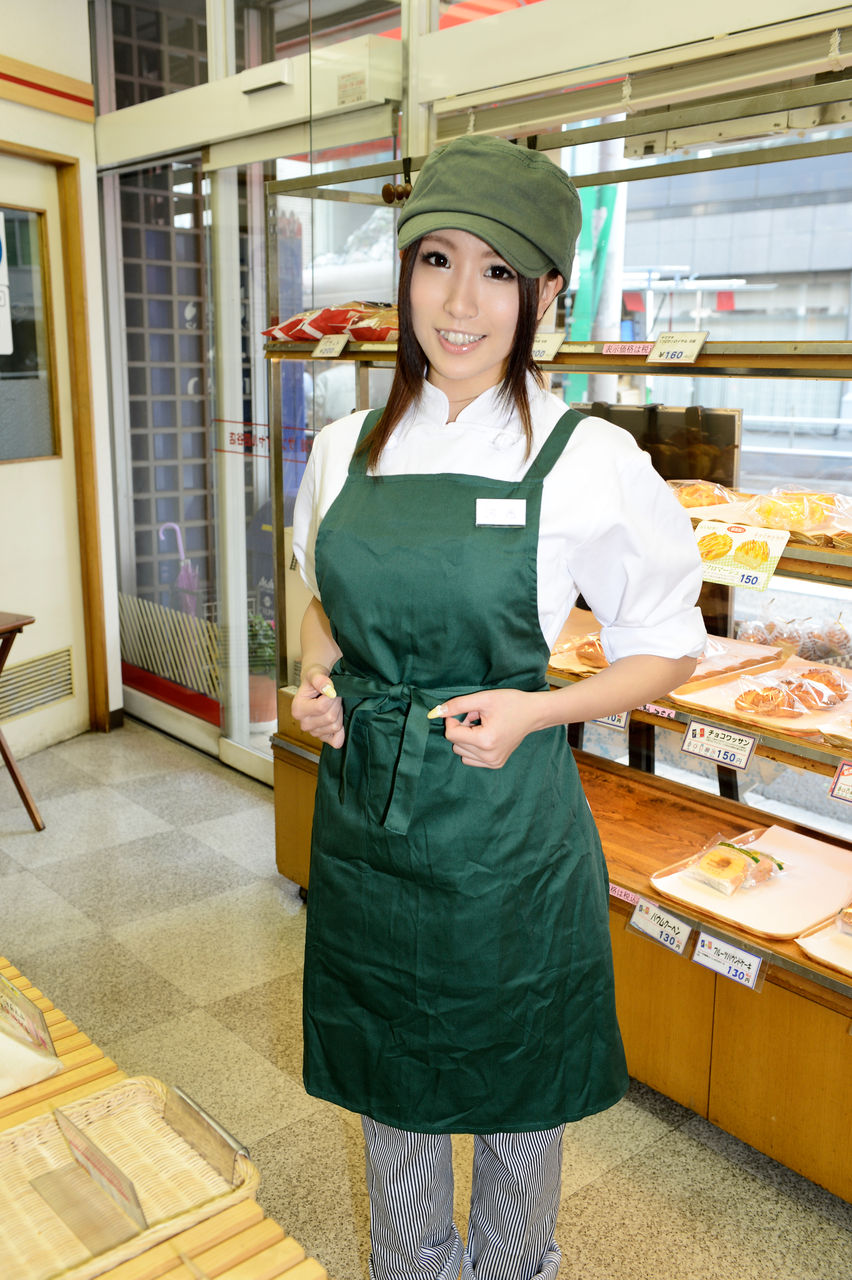素人娘をこんなところでハメ撮り!カメラ前でもマジ逝きwww:完全ガチ交渉!街の、素人激カワ看板娘を狙え! 1様