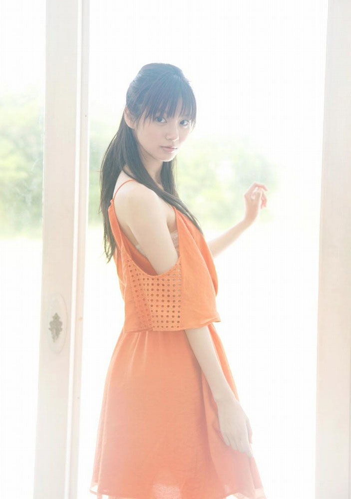8頭身美人の新川優愛ちゃん画像まとめ。40枚:すももちゃんねる様