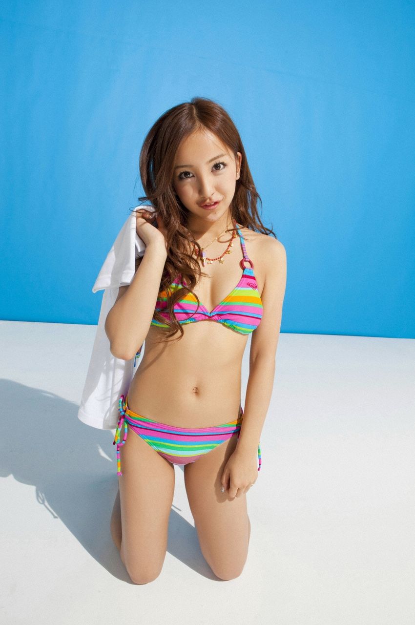 【トリビア】板野 友美は紅白でEXILEの「Choo Choo TRAIN」でバックダンサーを務めていた4