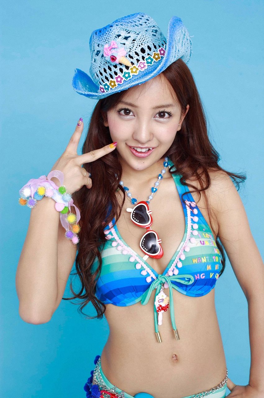 【トリビア】板野 友美は紅白でEXILEの「Choo Choo TRAIN」でバックダンサーを務めていた1