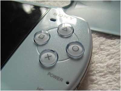 PSP-2000 (5)