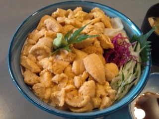 ウニ丼(加工前)