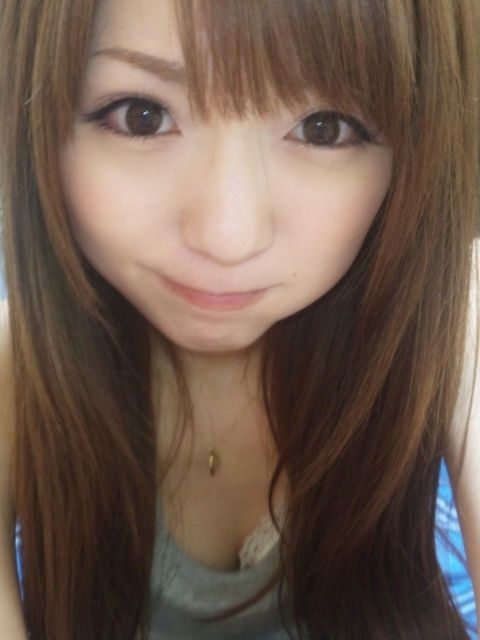 今年引退したAV女優の麻倉憂の写メの顔と髪が綺麗と評判に