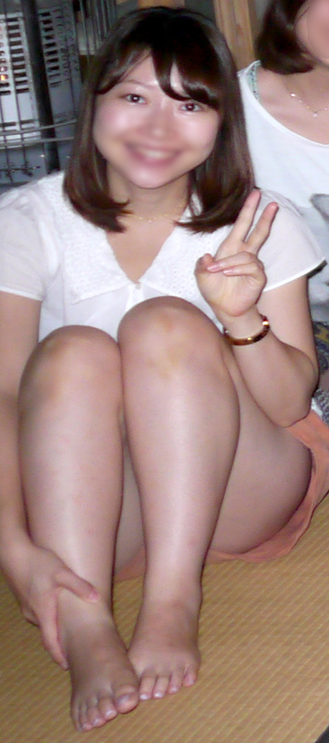 集合写真で座ってる女子を拡大・画像処理した結果