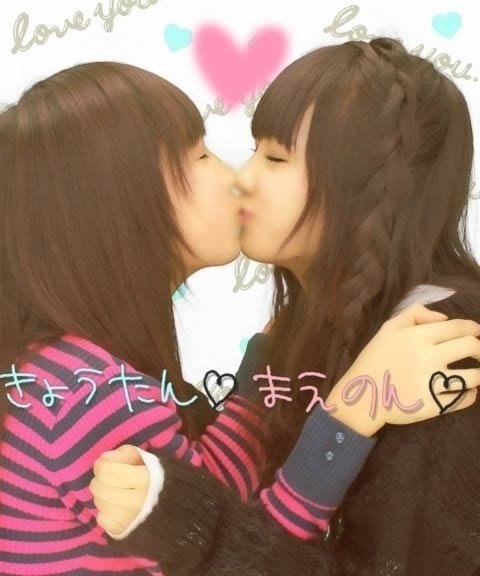 またまた流出! ふざけて撮ったギャルのエロいプリクラ画像