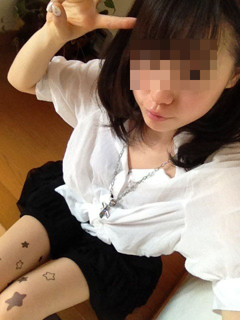 タトゥーストッキングって若い子が何気に履いてるけど、おじさん達はそれに悶々してんだぜ!!