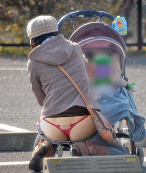 嘘だろ!? と思わず言いたくなるほど目を疑う格好の女性たち