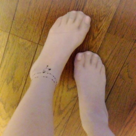 タトゥーストッキングって若い子が何気に履いてるけど、おじさん達はそれに悶々してんだぜ!!