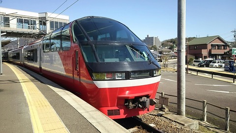 名鉄1200系 パノラマsuper (リニューアル編成) 新鵜沼→豊橋 : 鮮魚