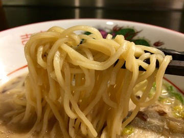 7-11とんこつラーメン170116c