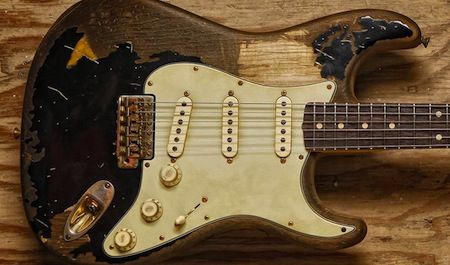101223_fender_JohnMayer_LimitedEdition_BLACK1-body
