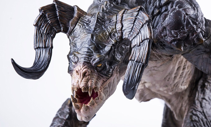 Fallout®: Deathclaw statue』デスクローのリアルで巨大なスタチューが