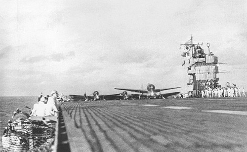 640px-Akagi_Pearl_Harbor_Second_Wave_Launch