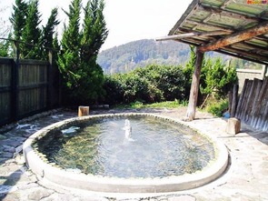 岳の湯露天風呂 リニューアル前