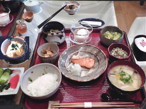 朝食