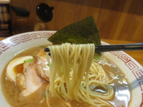 もり川 麺上げ