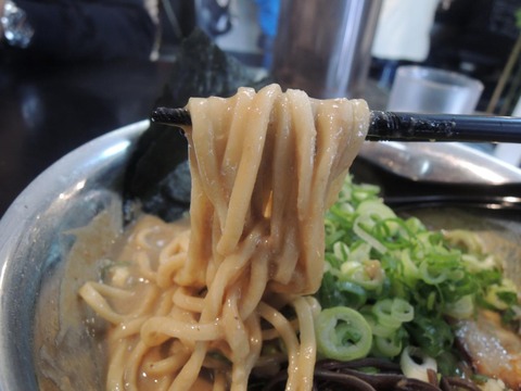 ヘルズキッチン 麺上げ