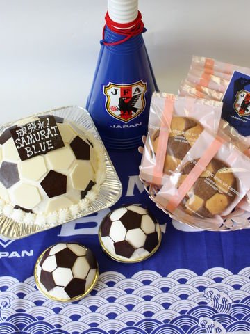 サッカーw杯開催記念 サッカーボールケーキ クッキー販売中 洋菓子セキヤ 荒川区西尾久 のブログ