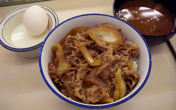 松屋は牛めしだったな