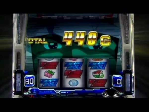 パチスロ機動戦士ガンダム015
