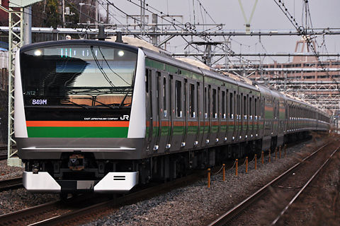 東海道線E233系＠新子安