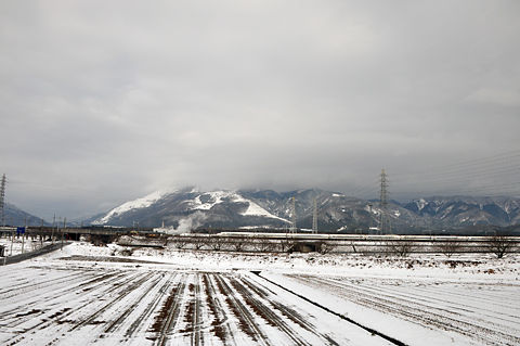 雪と伊吹と新幹線