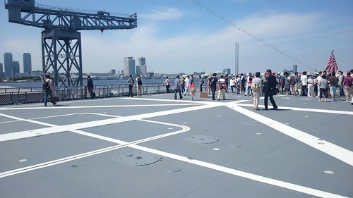 横浜開港祭 MST-463 掃海母艦うらが 一般公開 新港埠頭