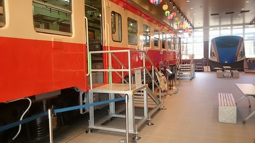 JR西日本 糸魚川駅 糸魚川ジオステーション ジオパル キハ52待合室