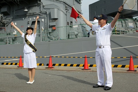 DD-153 護衛艦ゆうぎり 1日艦長 杜野まこ 第67回 東京みなと祭