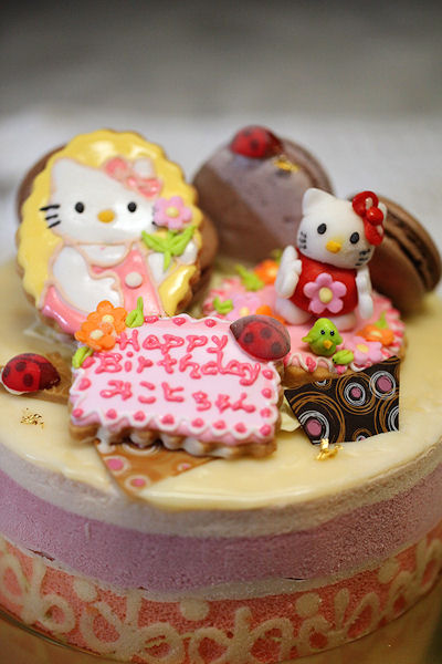 hello-kitty-cake5.jpg