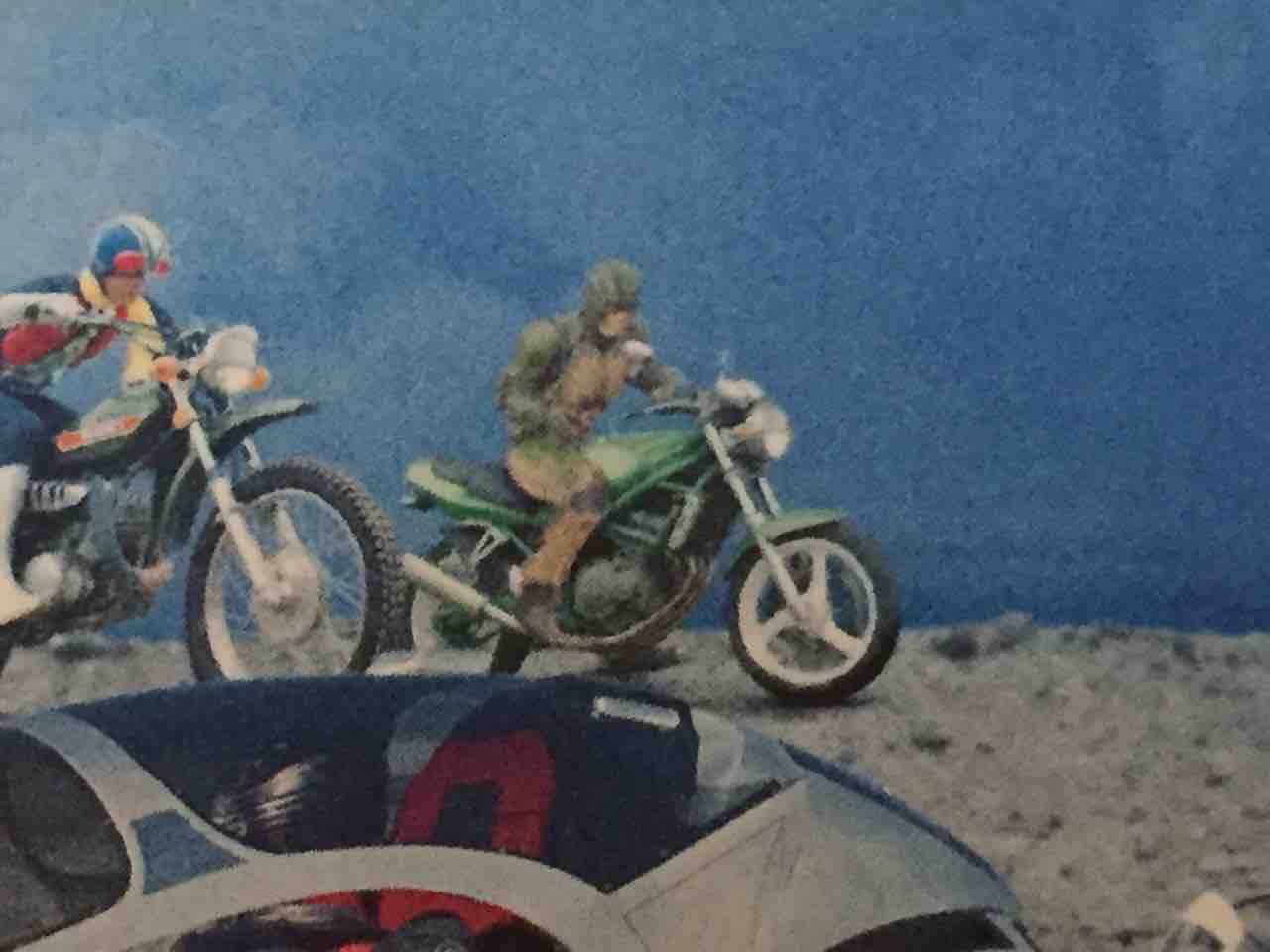 特撮フィギュアの可動化改造日記:仮面ライダーシンのバイク（フィギュアーツ用）