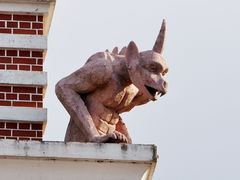 6669131836960_106small.jpg
