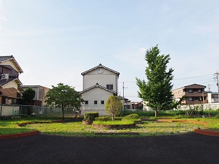 6669941_2218722097_124large.jpg