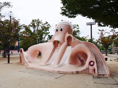 6669941_2239410114_242large