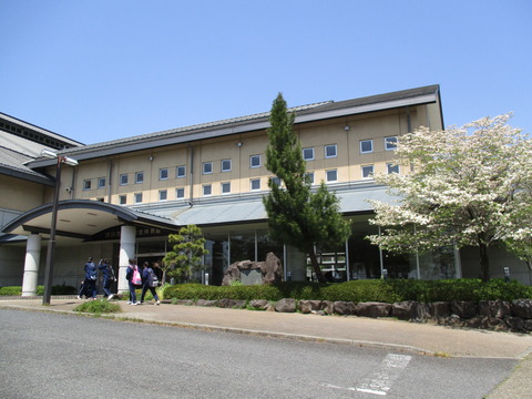 121子持社会体育館