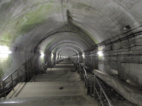 14土合駅13