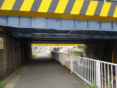 92鳥井戸架道橋1