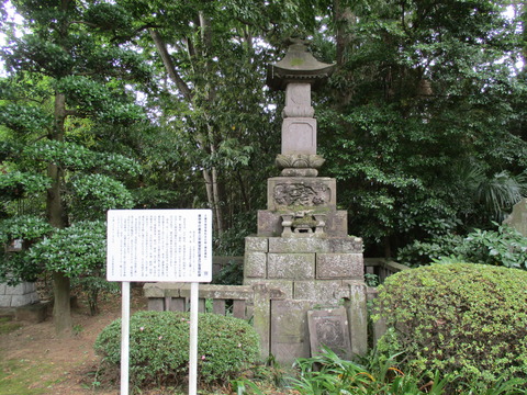 155宝篋印塔1